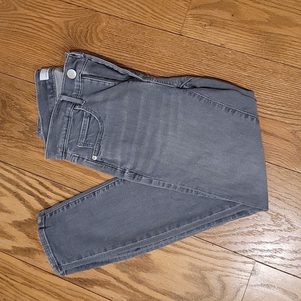 Loft Skinny Crop Gray Wash Size 4